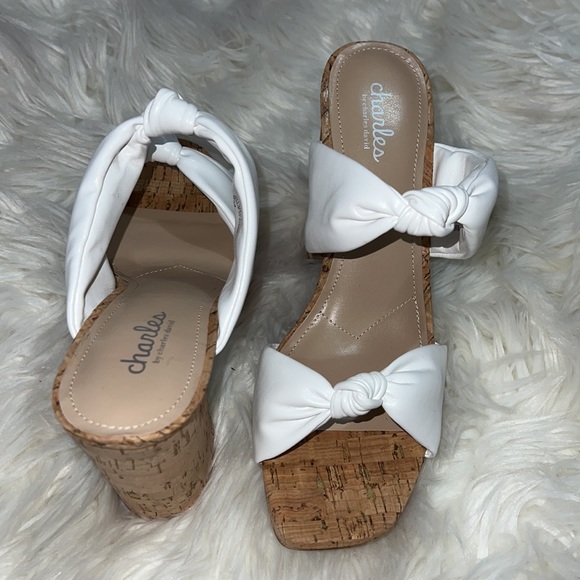 Charles By Charles David Women's Intuit Platform Heeled Sandals. Size 9 - Picture 3 of 10